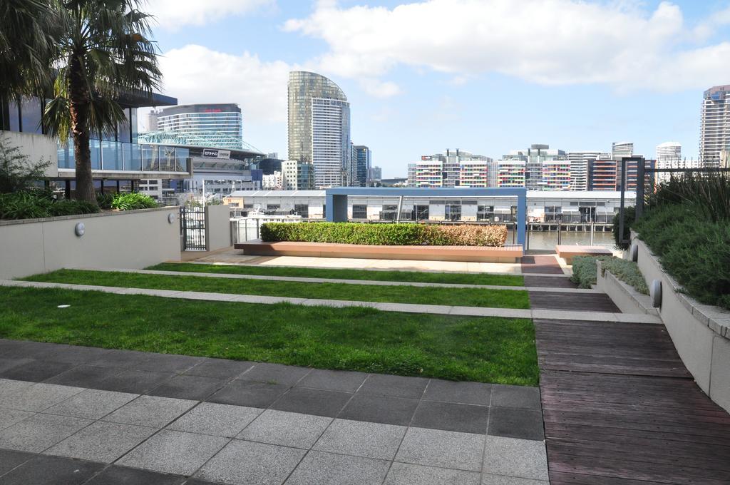 Apartments Melbourne Domain - New Quay Docklands Exterior photo